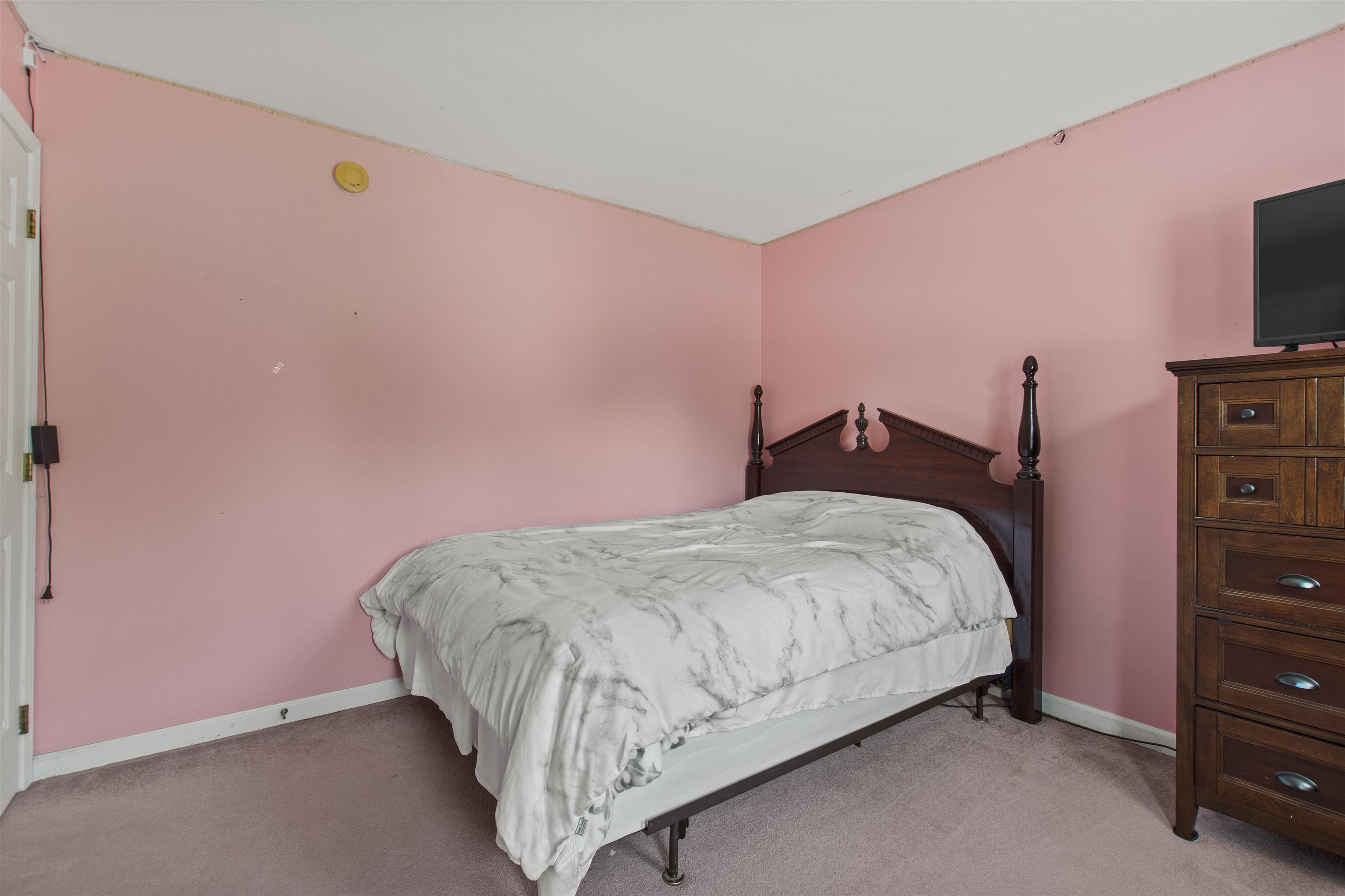 19 Royal Street Bennington, VT 05257 - Photo 18 of 32