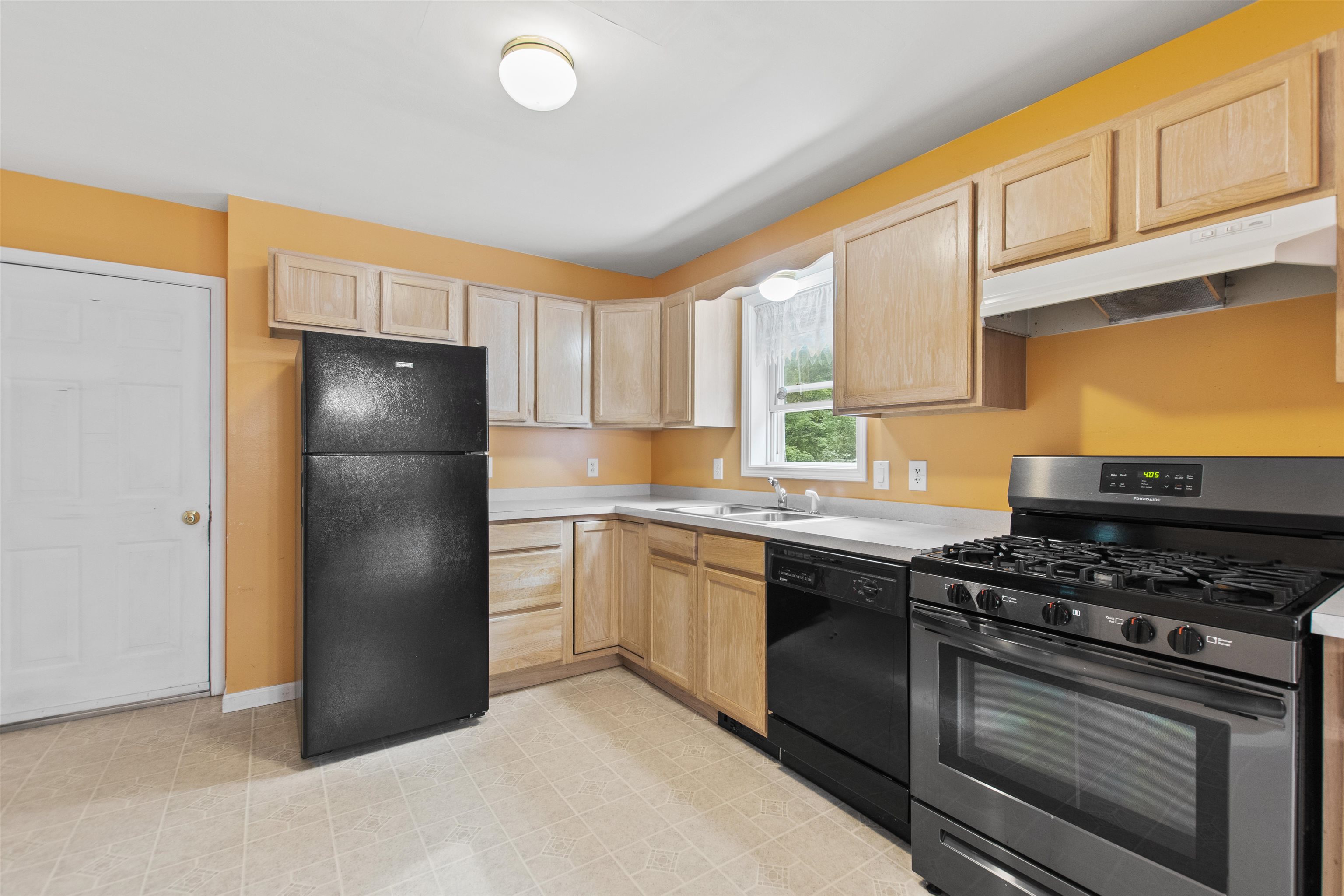 19 Royal Street Bennington, VT 05257 - Photo 27 of 32