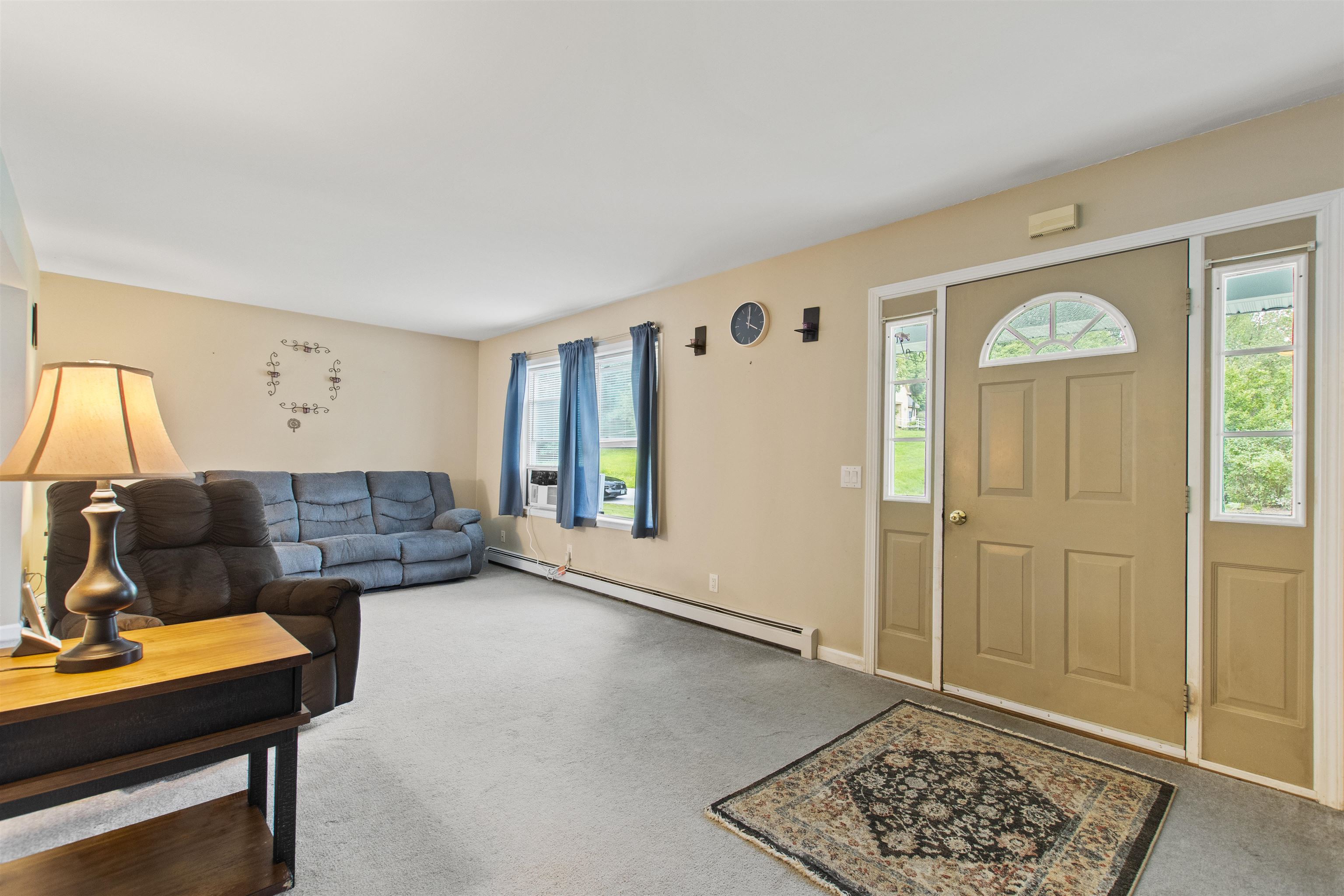 19 Royal Street Bennington, VT 05257 - Photo 4 of 32