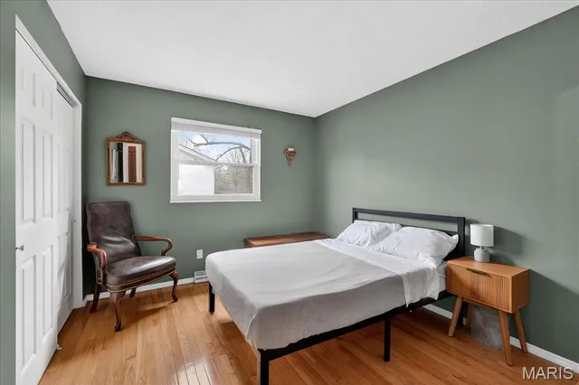 $575,000 | 13290 Kenroyal Drive, St. Louis, MO 63131