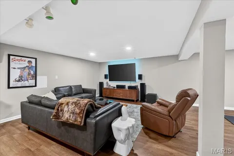 $559,900 | 13290 Kenroyal Drive, St. Louis, MO 63131