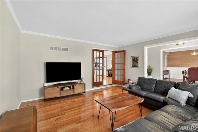 $575,000 | 13290 Kenroyal Drive, St. Louis, MO 63131