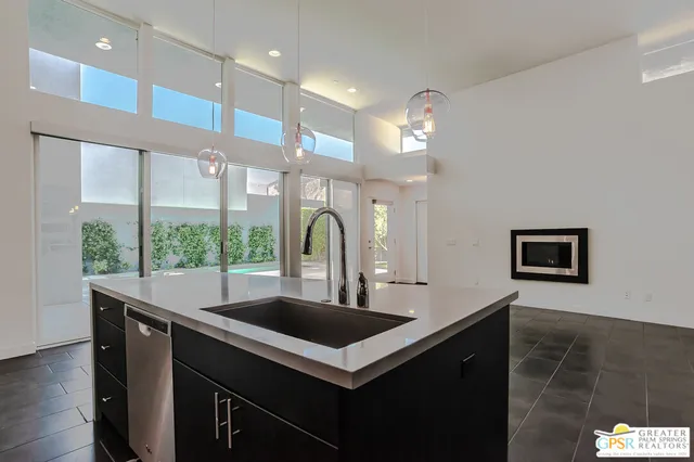 $4,995 | 392 Suave Lane, Palm Springs, CA 92262