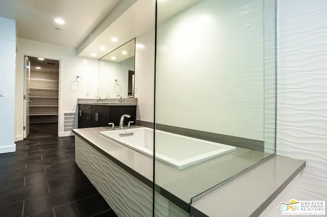 $4,995 | 392 Suave Lane, Palm Springs, CA 92262