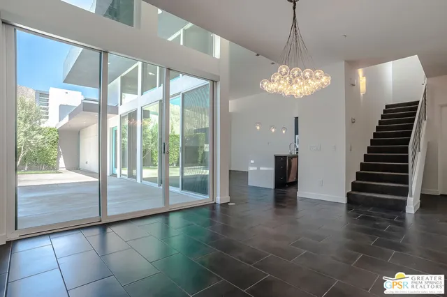 $4,995 | 392 Suave Lane, Palm Springs, CA 92262