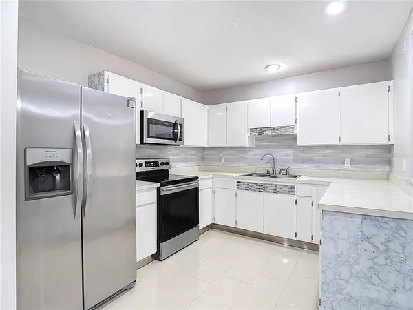 $360,000 | 1328 Divot Lane, Tampa, FL 33612
