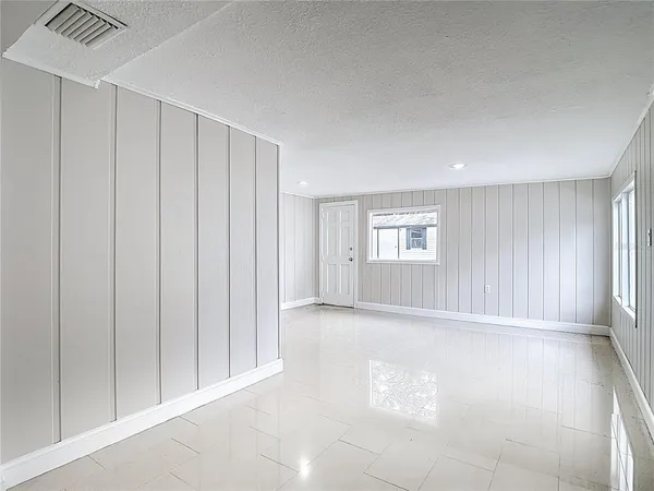 $360,000 | 1328 Divot Lane, Tampa, FL 33612