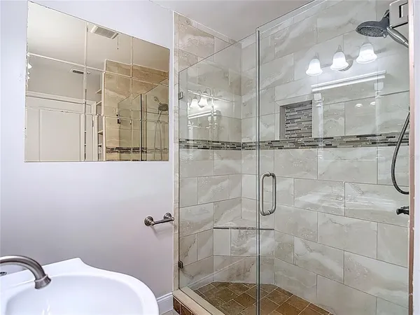 $360,000 | 1328 Divot Lane, Tampa, FL 33612