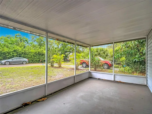 $360,000 | 1328 Divot Lane, Tampa, FL 33612