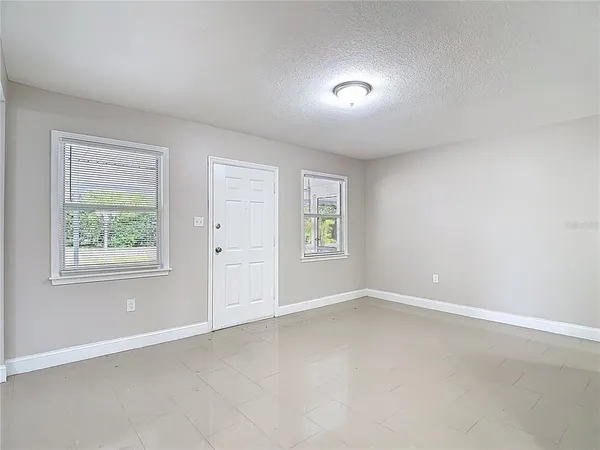 $360,000 | 1328 Divot Lane, Tampa, FL 33612