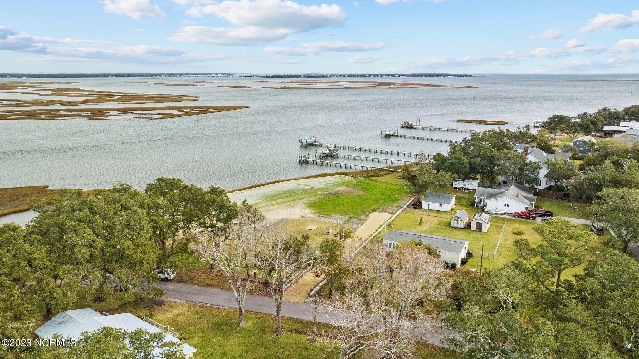 184 Lennoxville Point Road Beaufort, NC 28516 - Photo 11 of 19 12-web-or-mls-DJI_0015