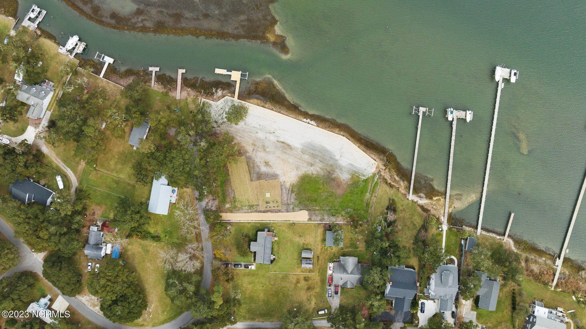 184 Lennoxville Point Road Beaufort, NC 28516 - Photo 15 of 19 18-web-or-mls-DJI_0974
