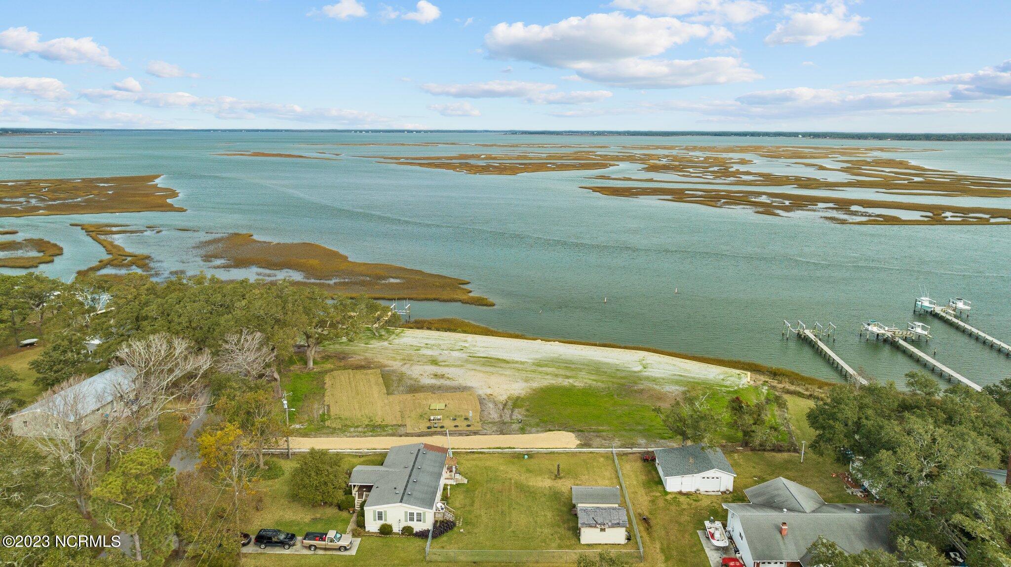 184 Lennoxville Point Road Beaufort, NC 28516 - Photo 16 of 19 19-web-or-mls-DJI_0982