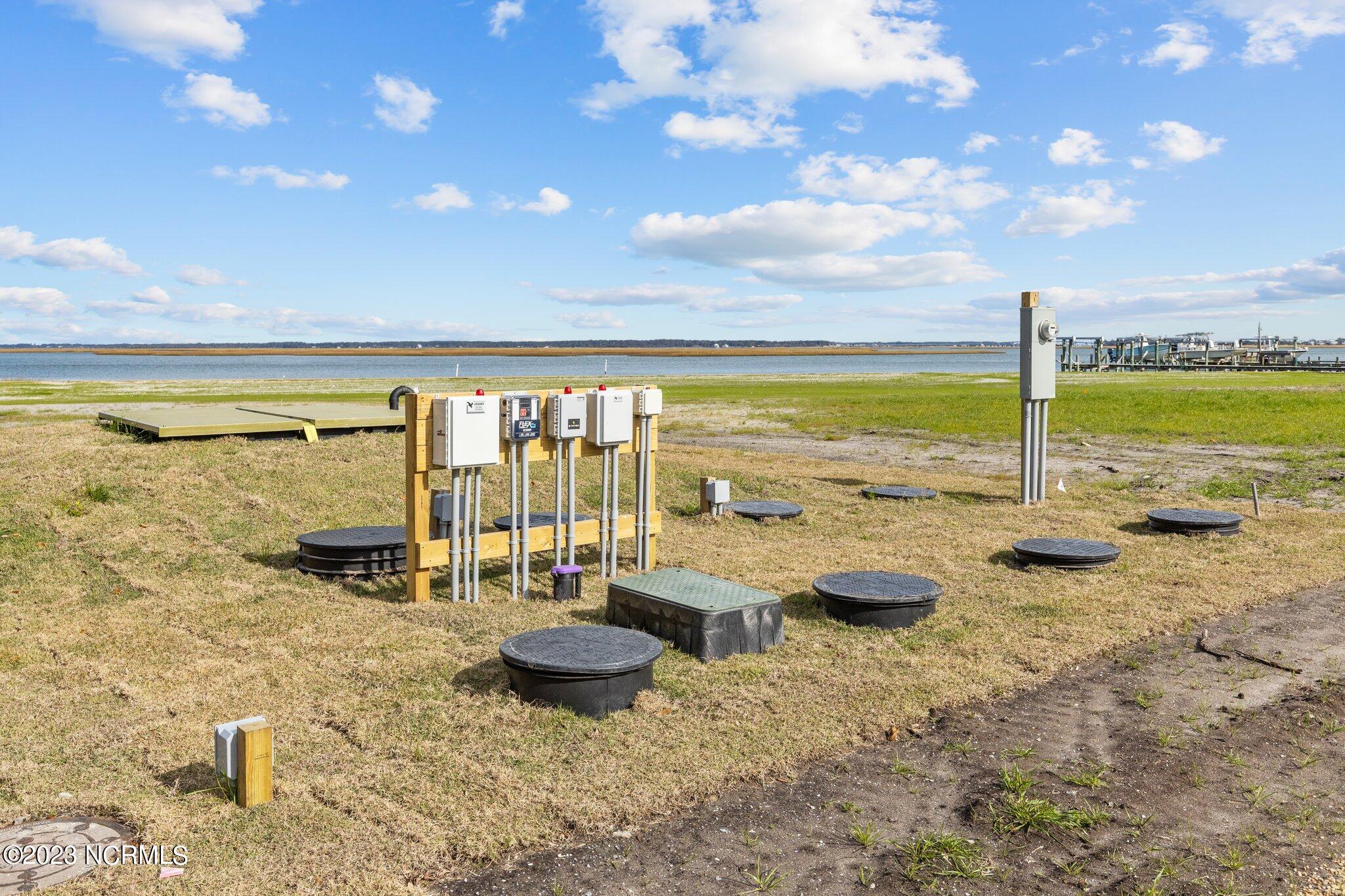 184 Lennoxville Point Road Beaufort, NC 28516 - Photo 8 of 19 7-web-or-mls-1S3A6431