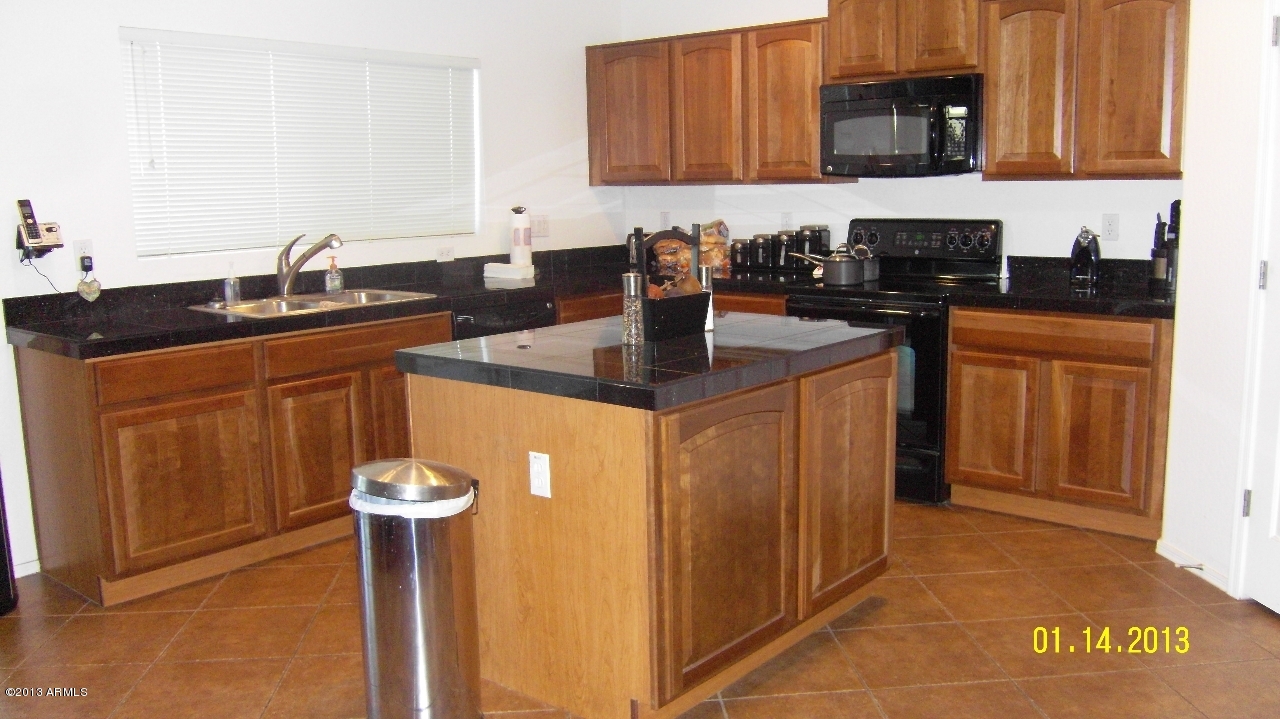 5436 West Apollo Road Laveen, AZ 85339 - Photo 9 of 29 KITCHEN