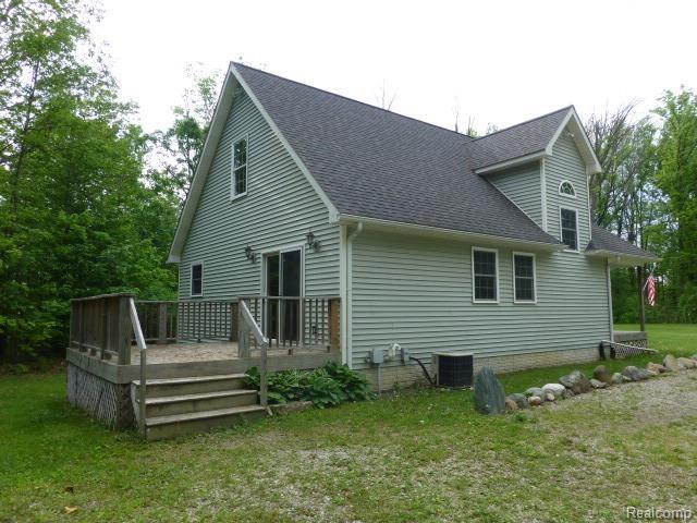 8204 Petz Road Imlay City, MI 48444 - Photo 5 of 60 P1020048.jpg