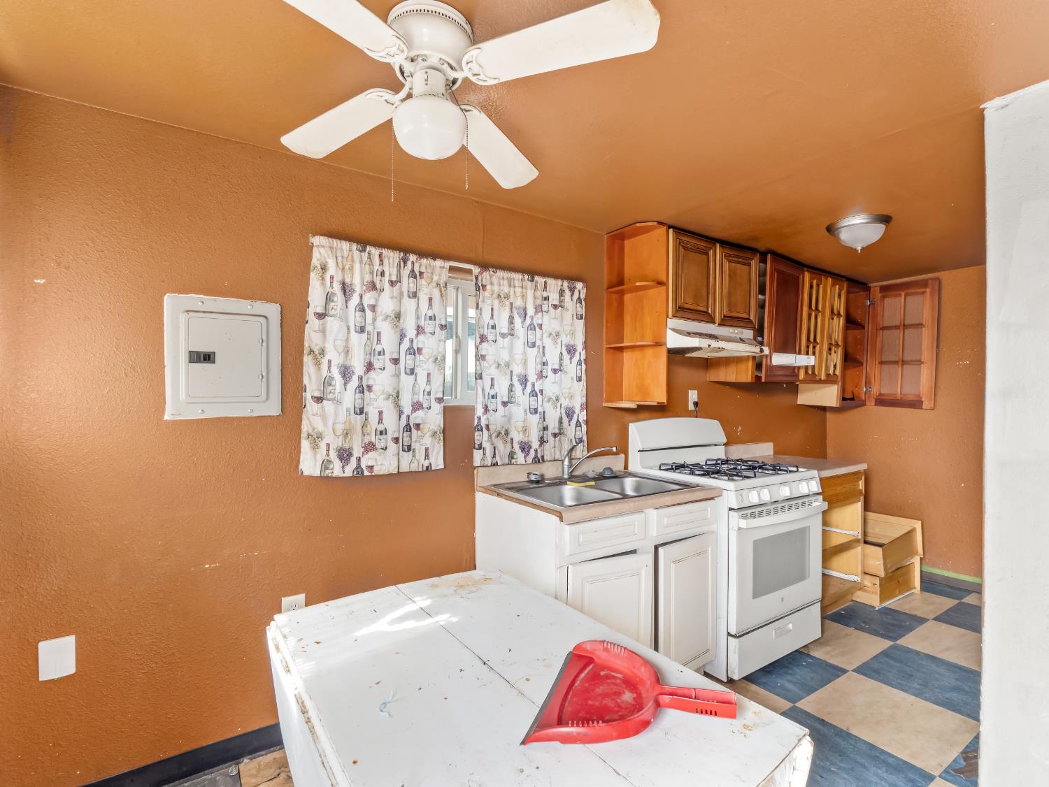 2509 South 10th Street Fresno, CA 93725 - Photo 22 of 31