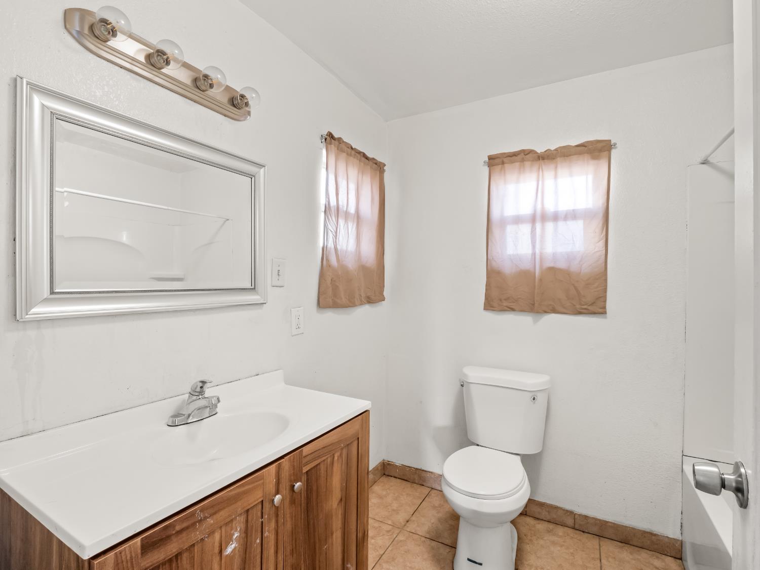 2509 South 10th Street Fresno, CA 93725 - Photo 27 of 31