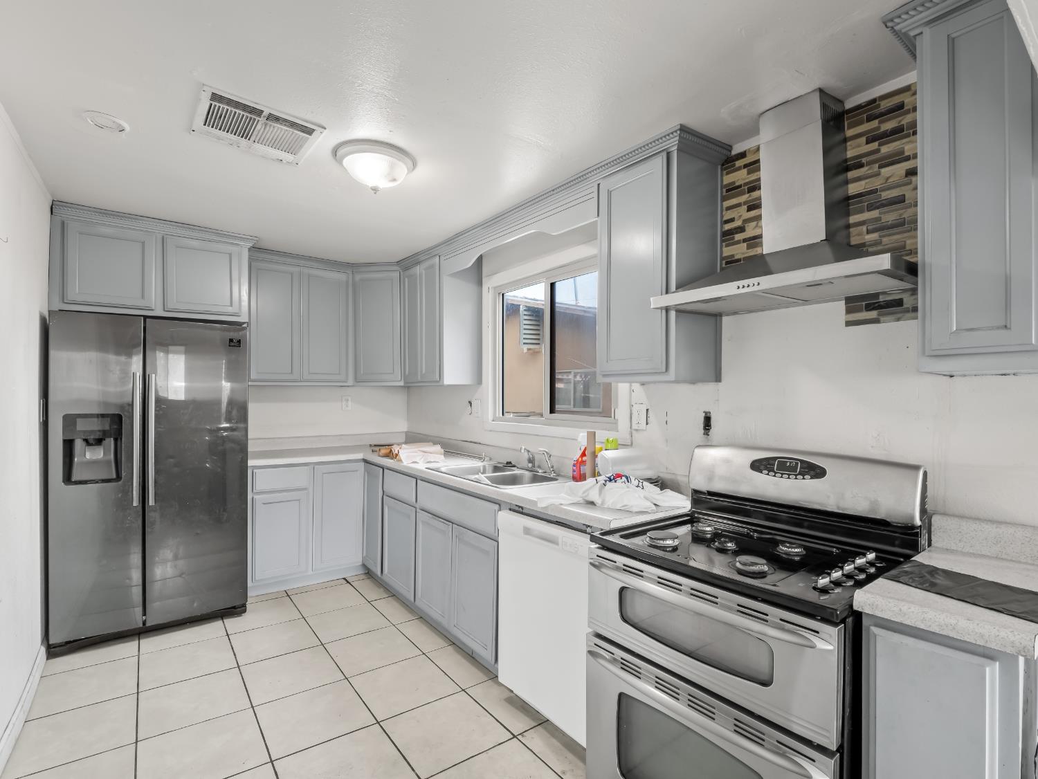 2509 South 10th Street Fresno, CA 93725 - Photo 30 of 31