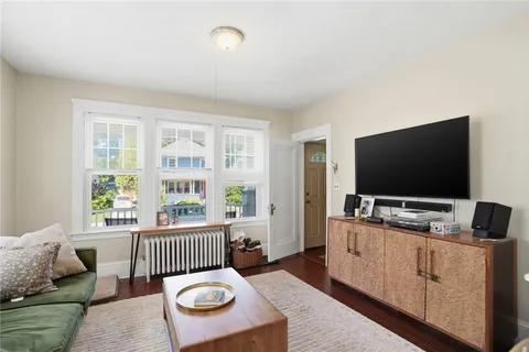 $2,300 | 247 Rankin Avenue, Unit 1, Providence, RI 02908