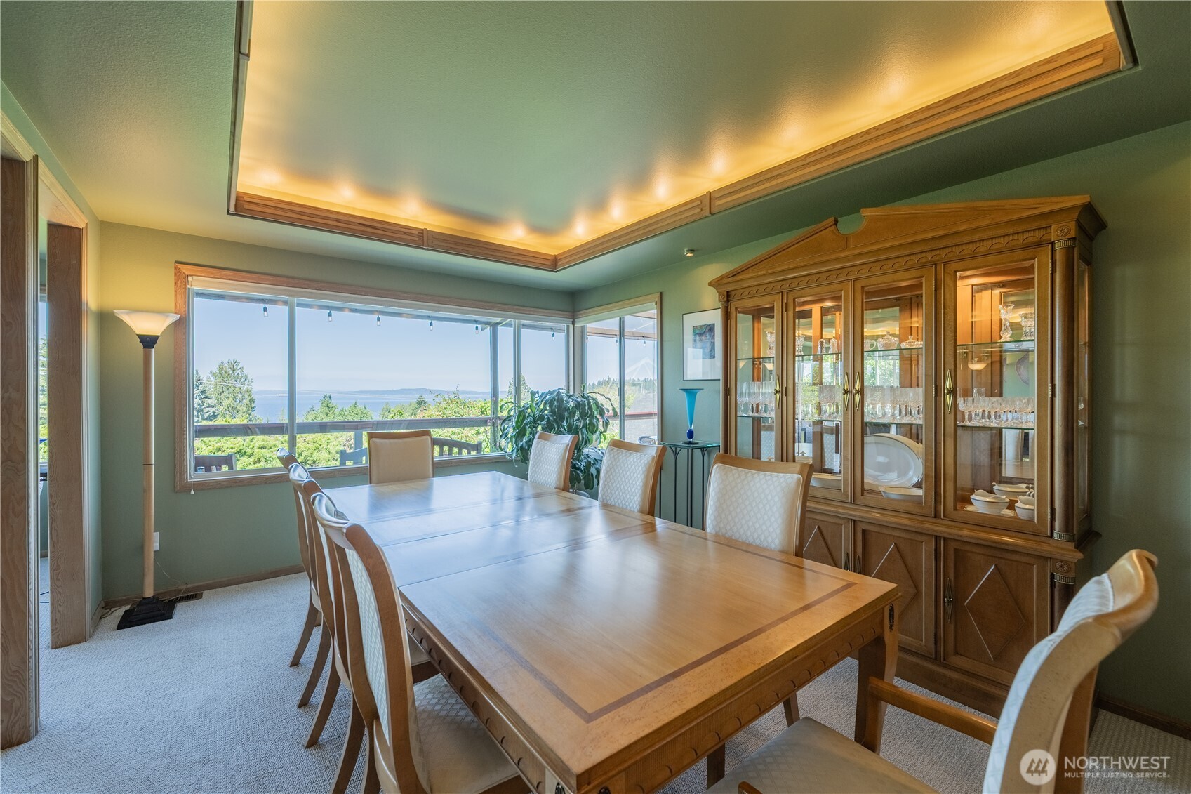 9297 44th Avenue Southwest Seattle, WA 98136 - Photo 11 of 40