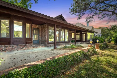$735,000 | 100 Sunset Cove, Niceville, FL 32578