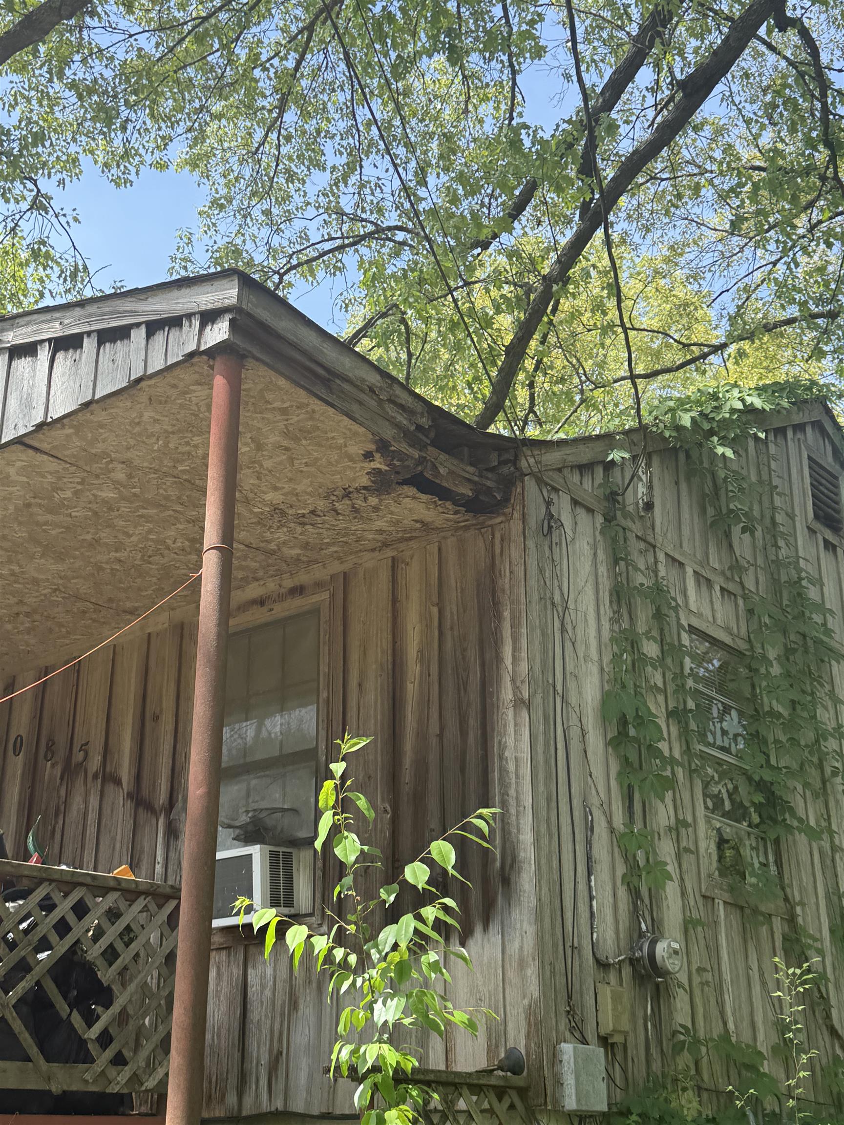 5085 Clinton Road Memphis, TN 38109 - Photo 7 of 36 View of outbuilding with cooling unit