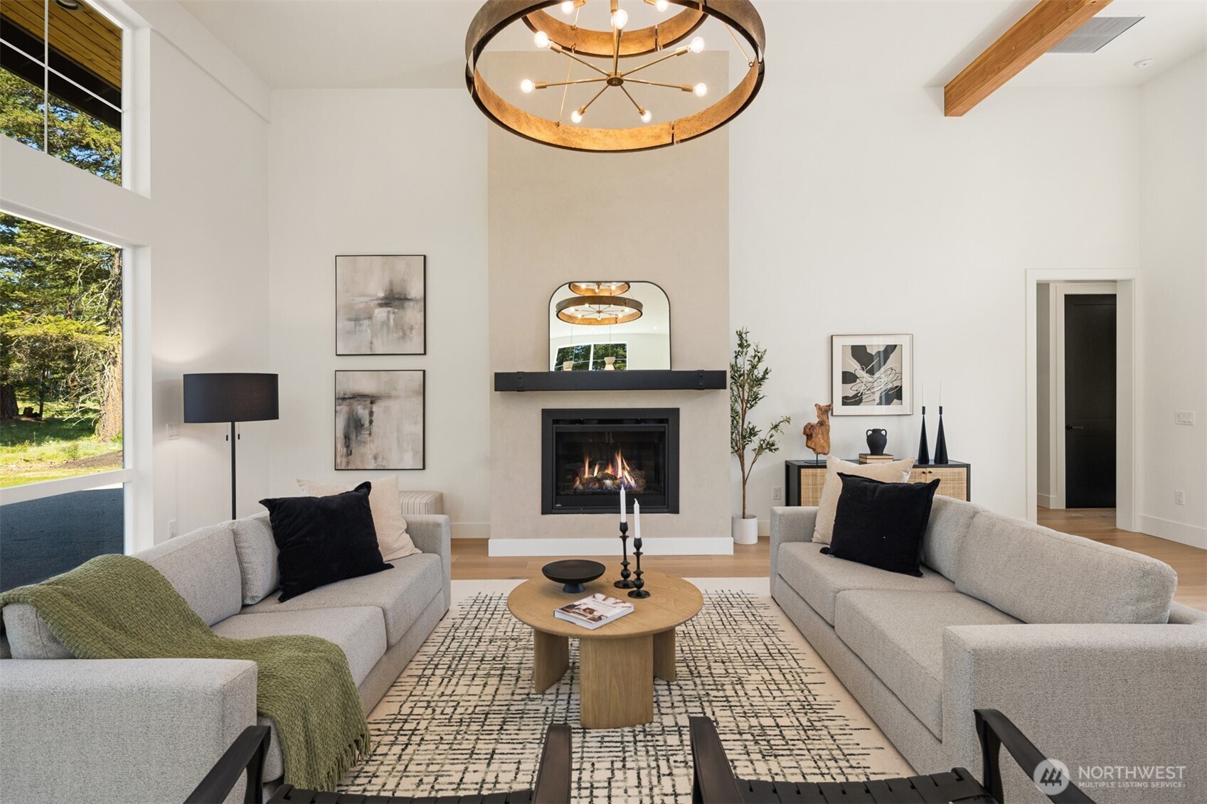 2010 Wanawish Loop Ronald, WA 98940 - Photo 4 of 28 a living room with furniture a rug and a fireplace