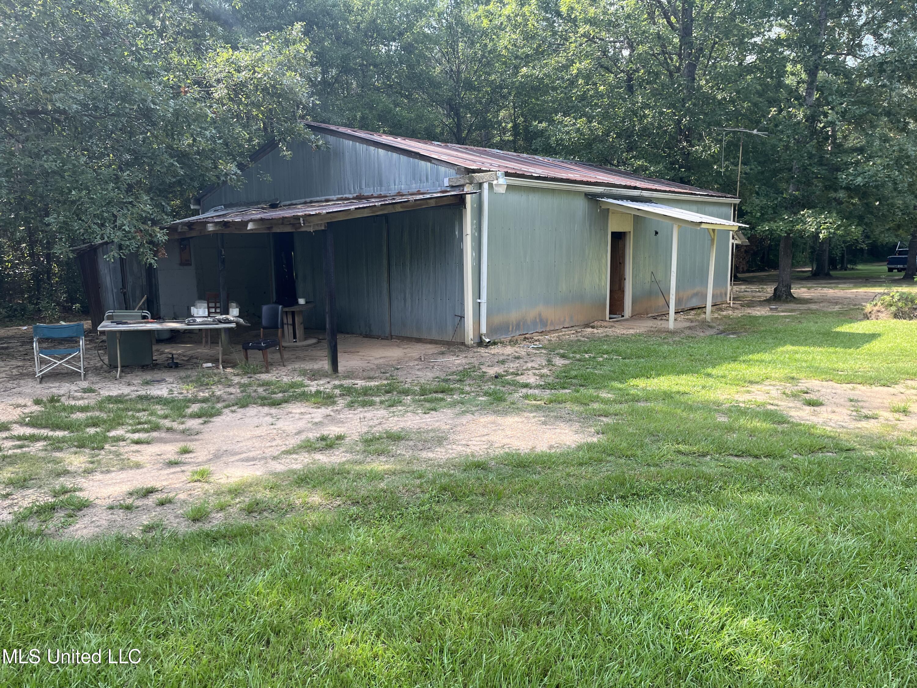 5781 Highway 18 Brandon, MS 39042 - Photo 11 of 29 IMG_0237