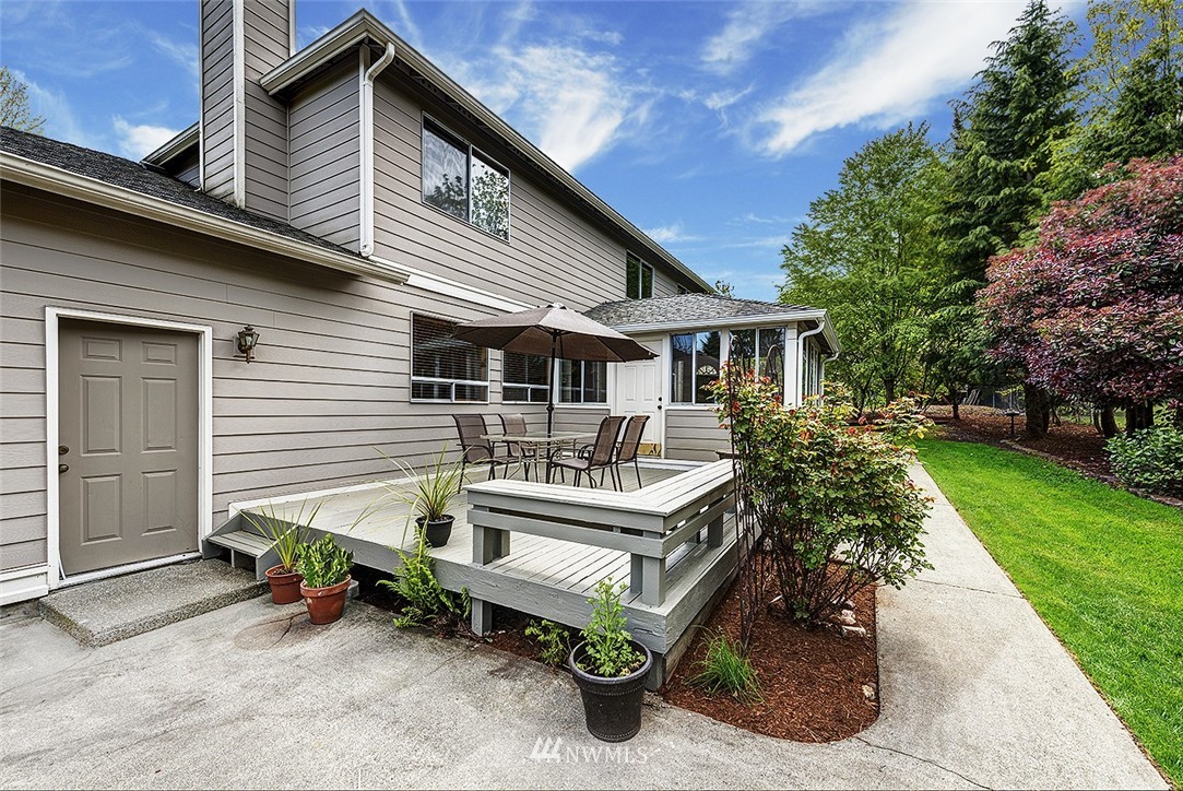 2905 Russet Road Brier, WA 98036 - Photo 19 of 25 Gallery Image 19