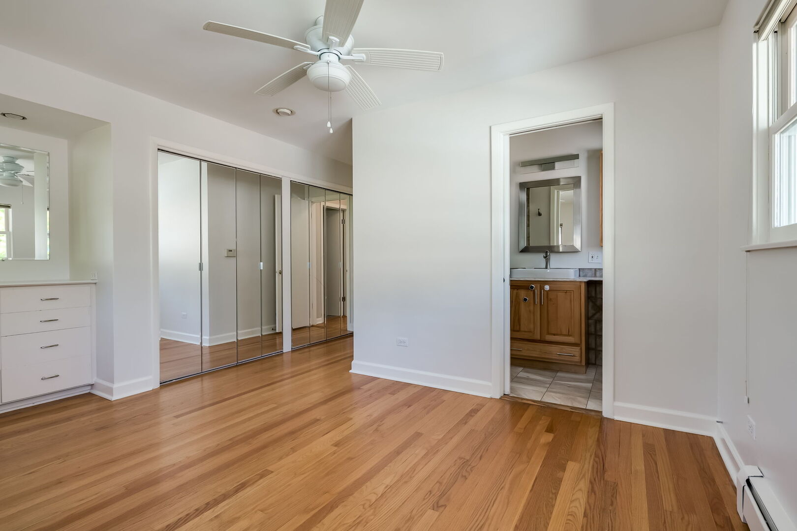 128 South Linden Avenue Elmhurst, IL 60126 - Photo 13 of 20