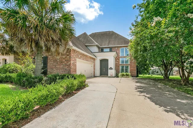 $415,000 | 18249 Manchac Pl Drive, Prairieville, LA 70769