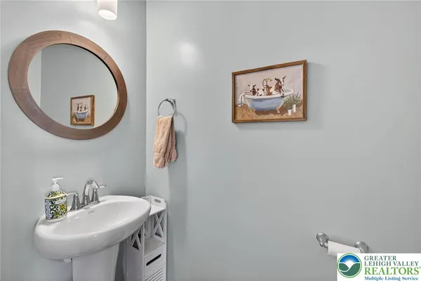 $699,000 | 5053 Lilac Drive, Schnecksville, PA 18078