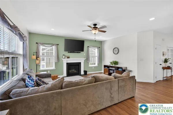 $699,000 | 5053 Lilac Drive, Schnecksville, PA 18078