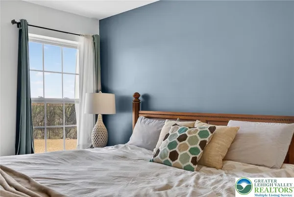 $699,000 | 5053 Lilac Drive, Schnecksville, PA 18078