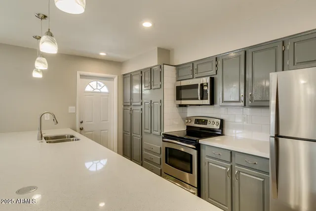 $4,500 | 332 East Malibu Drive, Tempe, AZ 85282