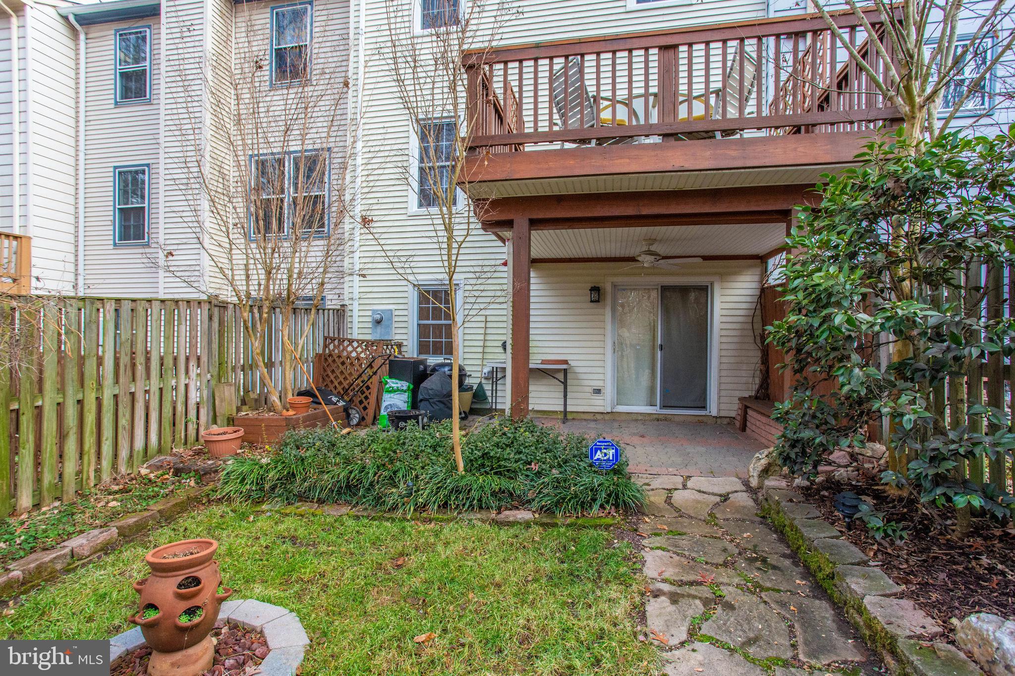 7416 Spring Tree Drive Springfield, VA 22153 - Photo 51 of 53 Perfect space for kids or pets to play!