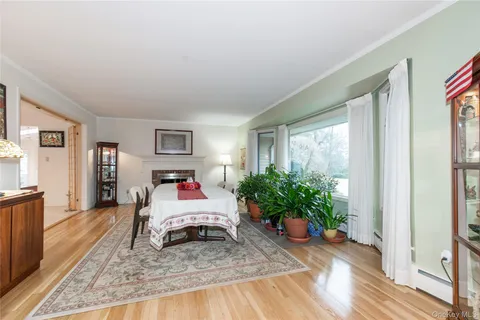 $1,899,000 | 1 The Brae, Woodbury, NY 11797