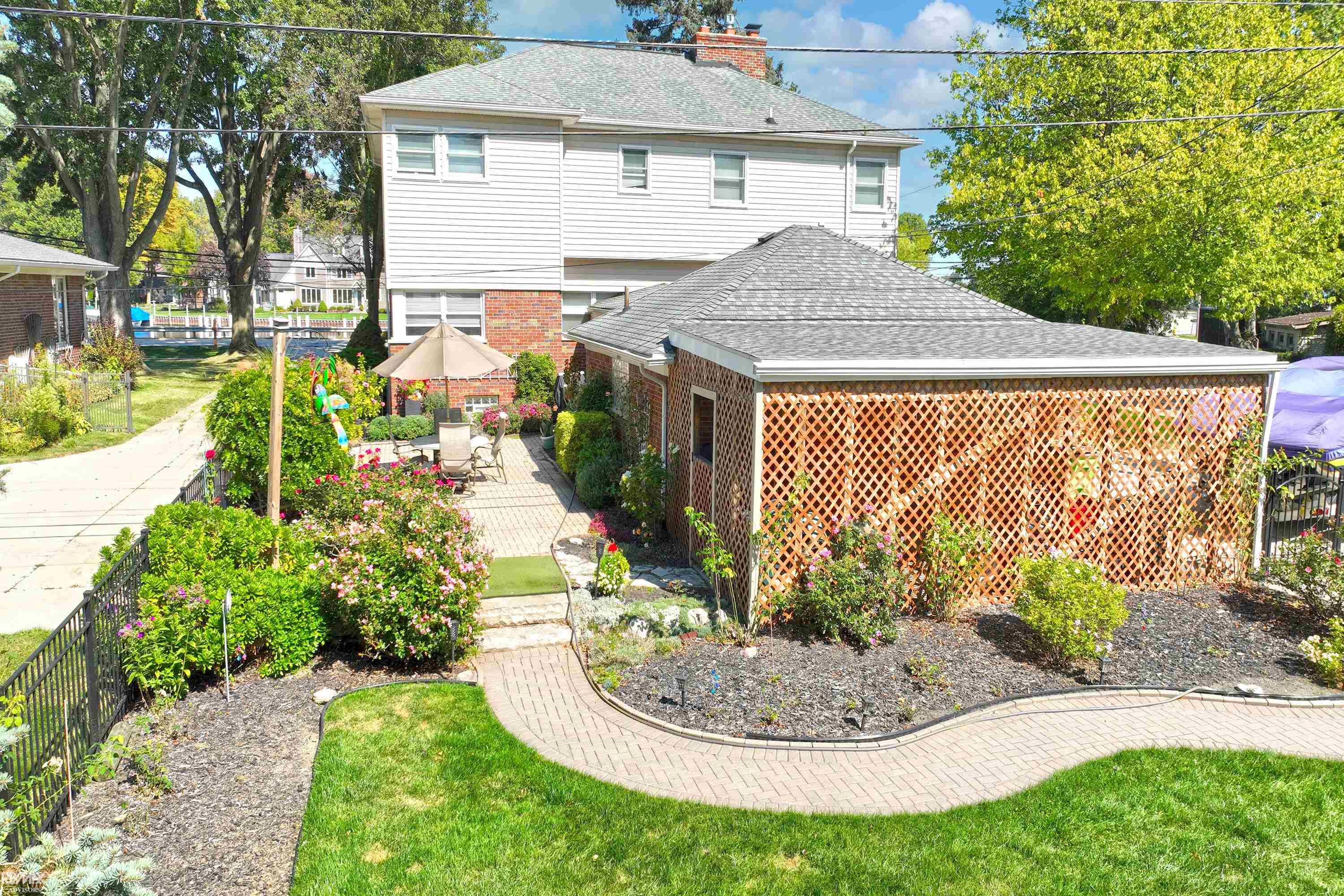 28900 South River Road Harrison Township, MI 48045 - Photo 21 of 81