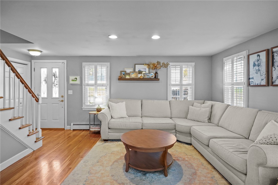 38 Angela Avenue Cranston, RI 02921 - Photo 17 of 49