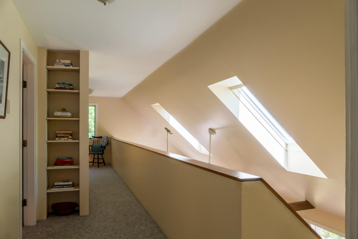 15 Cushing Briggs Road Freeport, ME 04032 - Photo 26 of 86 32-Upstairs hallway (1 of 3)