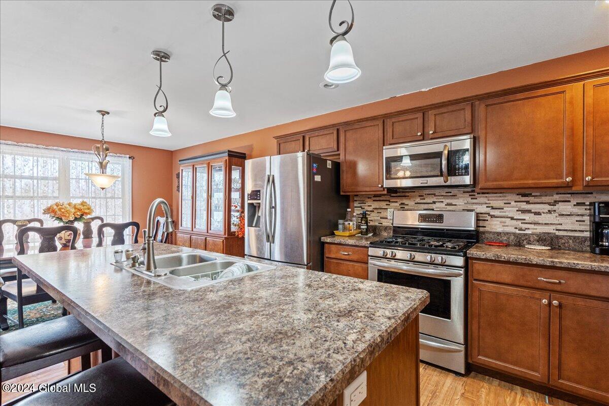 22 Cobblestone Court Rotterdam, NY 12306 - Photo 14 of 22 20-22 Cobblestone-26