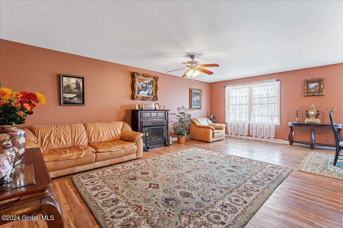 22 Cobblestone Court Rotterdam, NY 12306 - Photo 6 of 22 12-22 Cobblestone-19