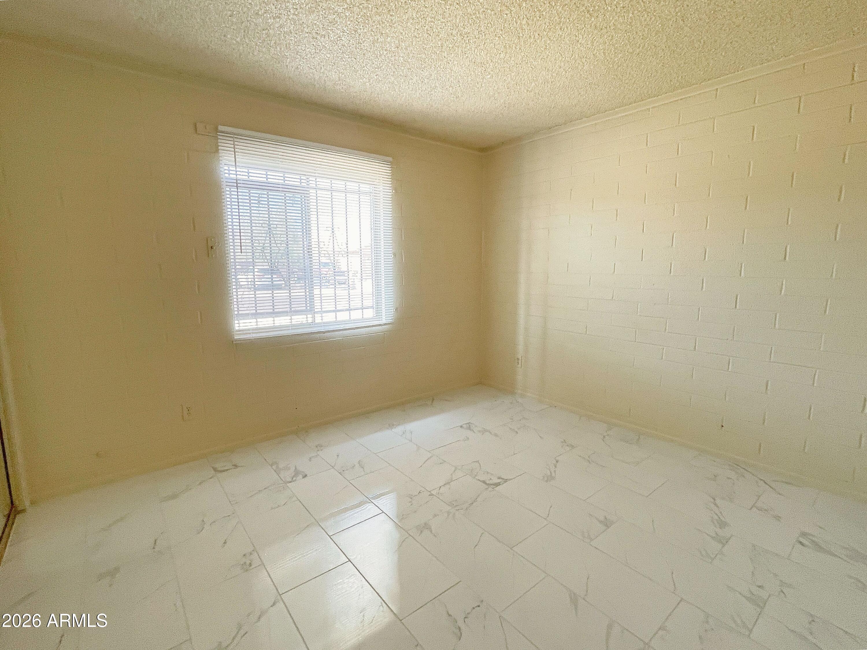 1602 West Fremont Rd. Phoenix, AZ 85041 - Photo 9 of 16 1602 (11)