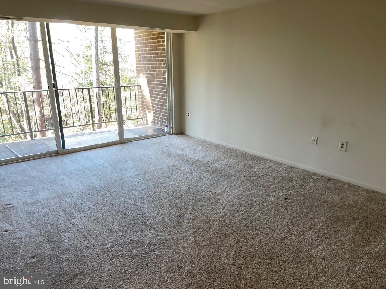 1522 Northgate Square, Unit 12B Reston, VA 20190 - Photo 3 of 15 Gallery Image 3