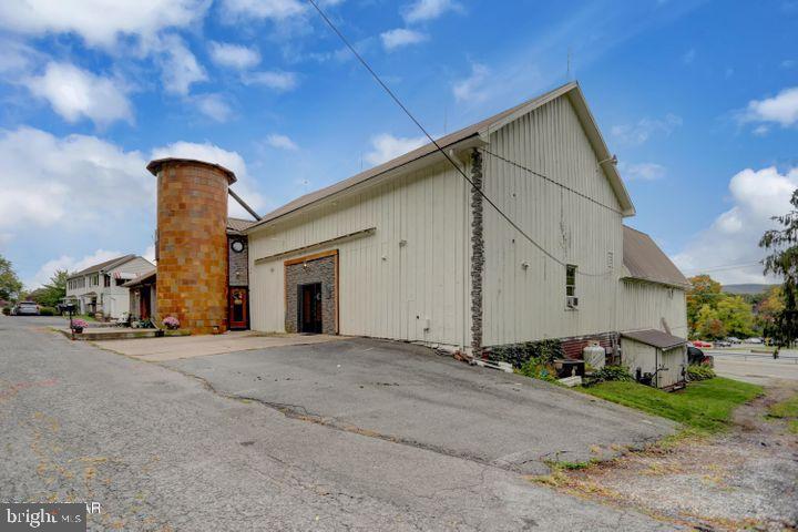 2106 Northway Road Williamsport, PA 17701 - Photo 4 of 67