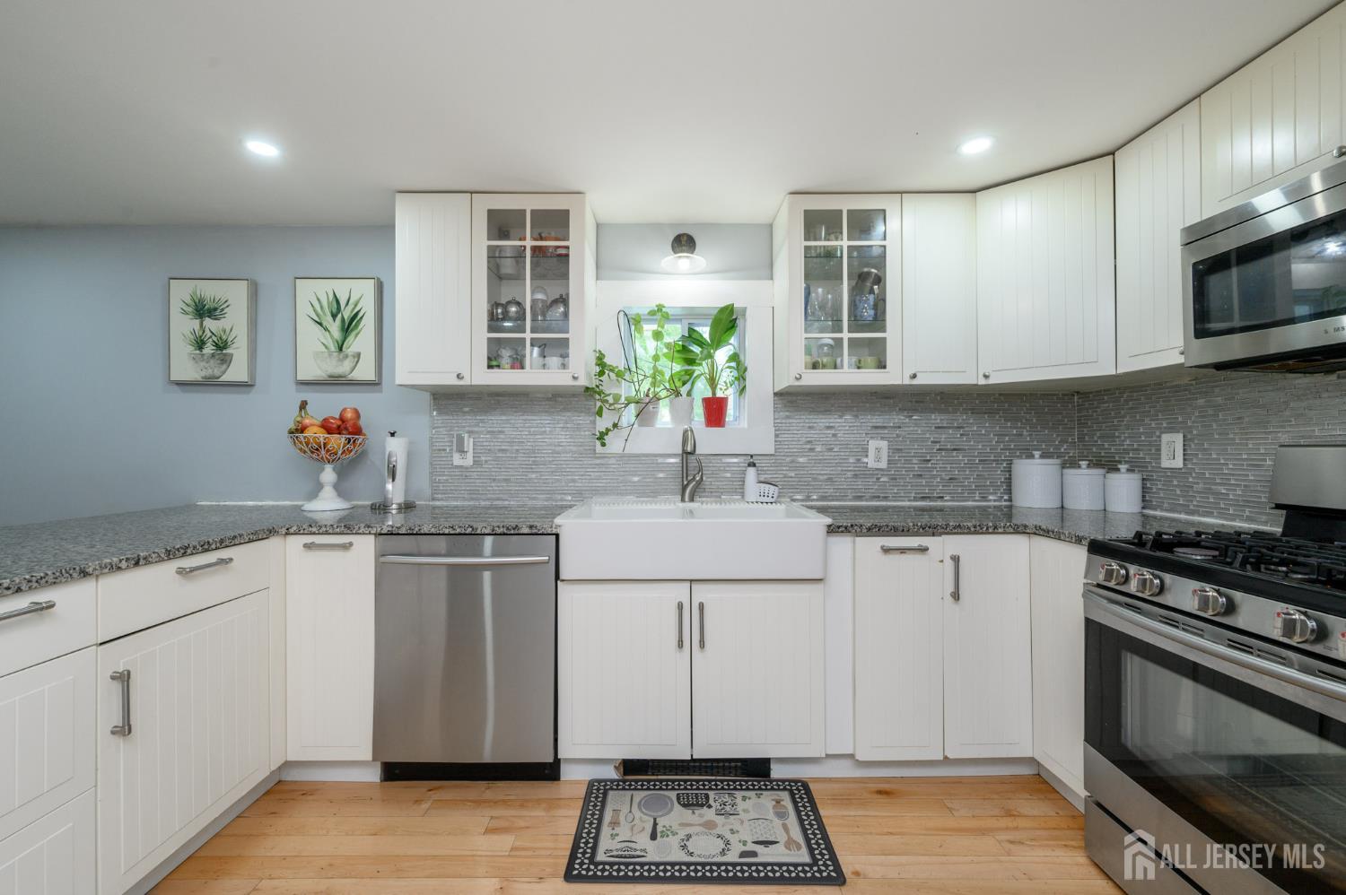 519 Calvert Road North Brunswick, NJ 08902 - Photo 13 of 46