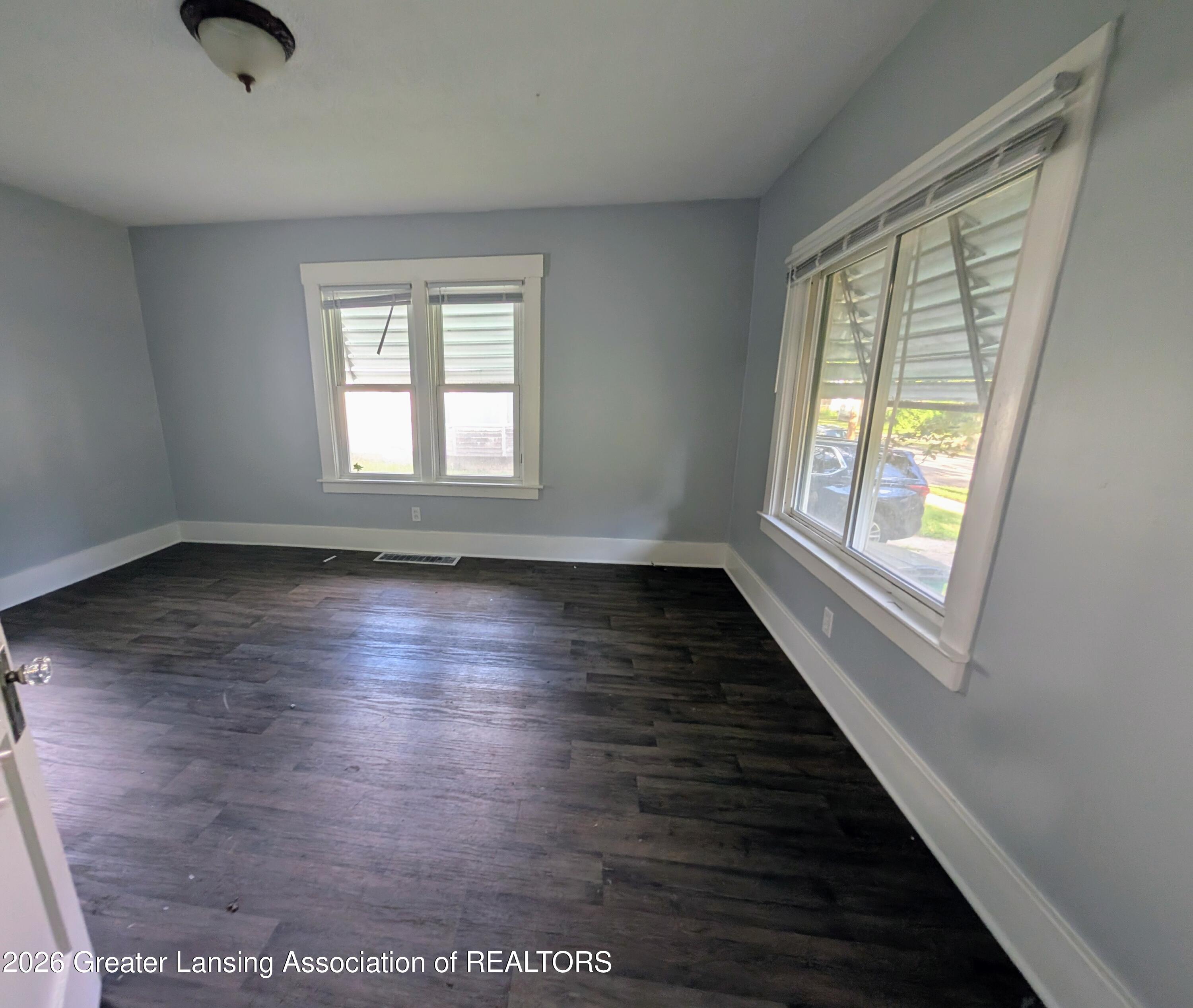 1310 West Maple Street Lansing, MI 48915 - Photo 8 of 16 PXL_20250828_222930349.MP~3