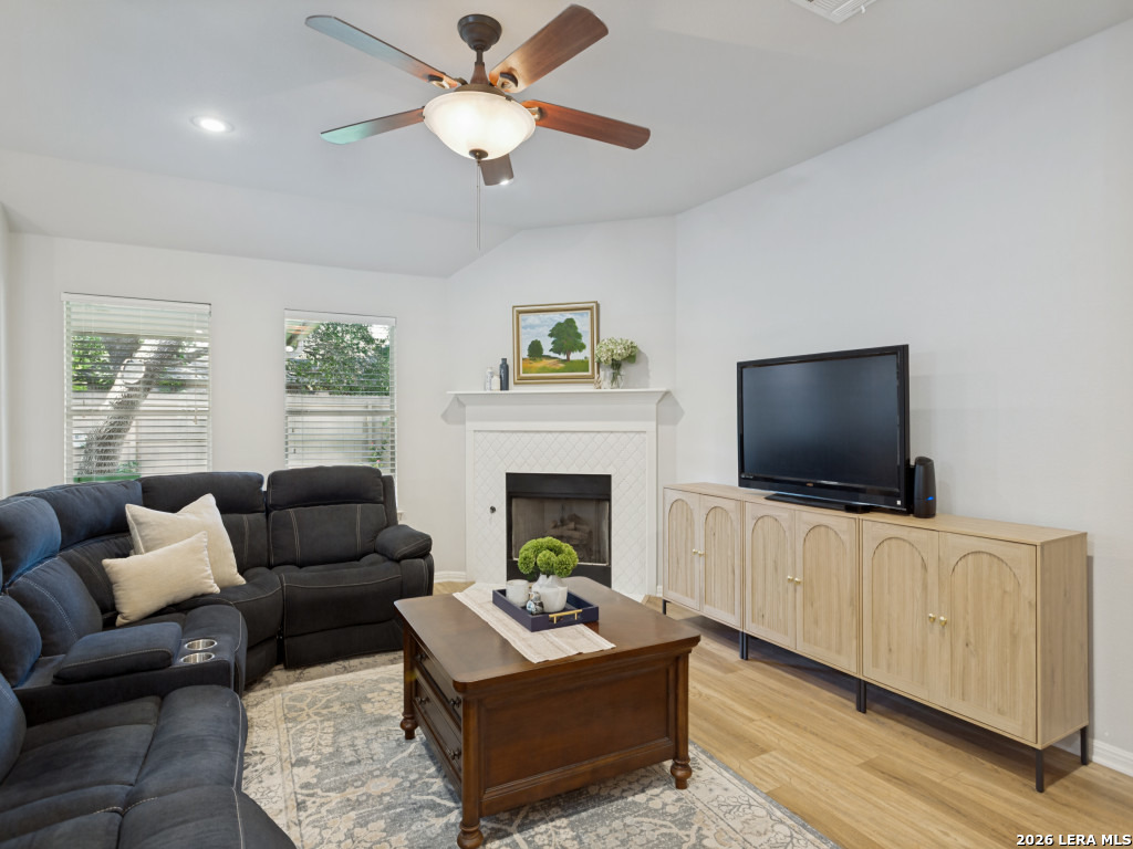 8812 Gustine Drive Helotes, TX 78023 - Photo 8 of 37