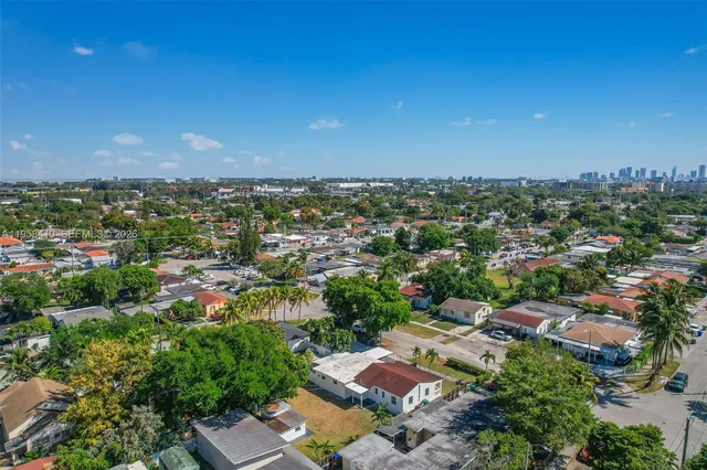 $1,100 | Grapeland Heights Estates, Miami, FL 33125